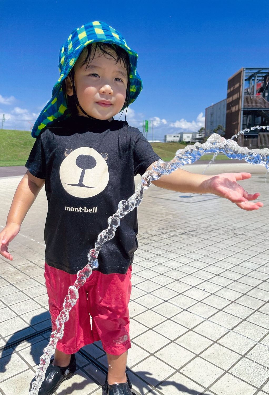 ご覧ください、「水のトンネル」です